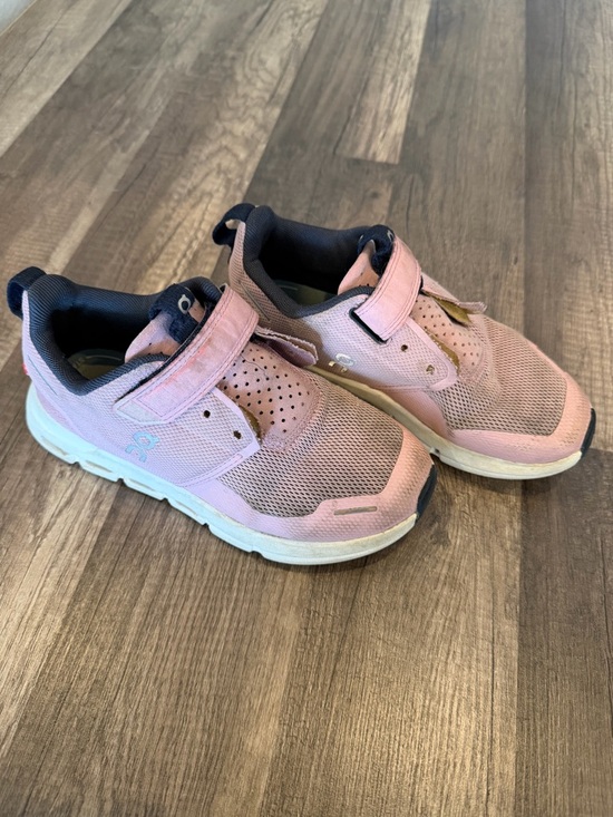 On Running Other - On Cloud Kids Girls Pink Athletic Sneakers Velcro size 13